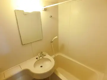 カーサ・デ・リカ 204号室