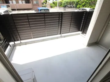 ラコルト板付 102号室