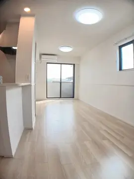 ウェスト須屋 101号室