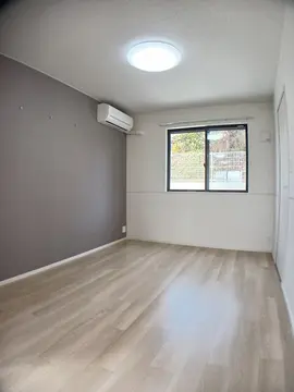 ウェスト須屋 101号室