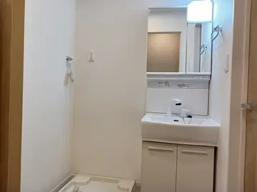 リテンリュカⅡ 103号室