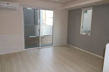 DPremium C棟 102号室