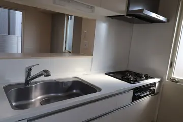 DPremium C棟 102号室