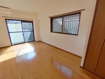 グランソシエ黒髪 101号室