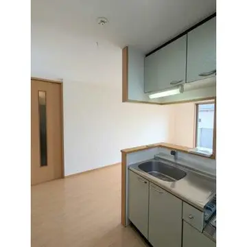 コンフォールソレジオ 203号室