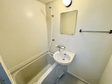 Nice帯山B棟 201号室