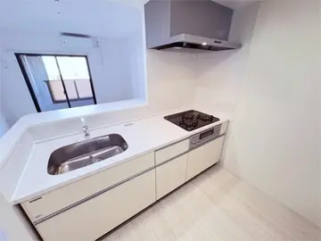 アルメノア西新 101号室