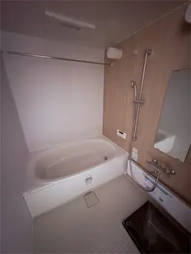 アルメノア西新 201号室