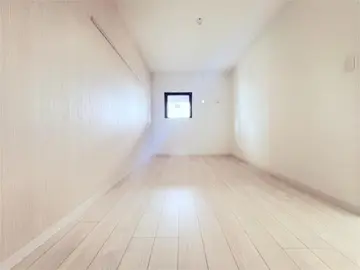 アルメノア西新 201号室