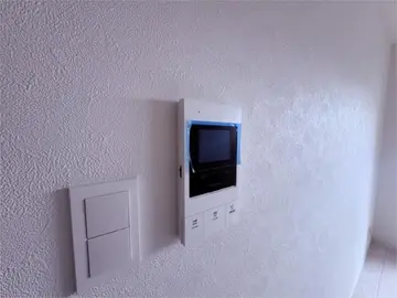 アルメノア西新 201号室