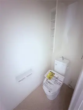 アルメノア西新 201号室