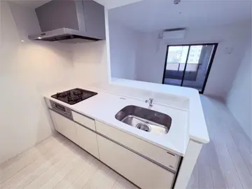 アルメノア西新 102号室