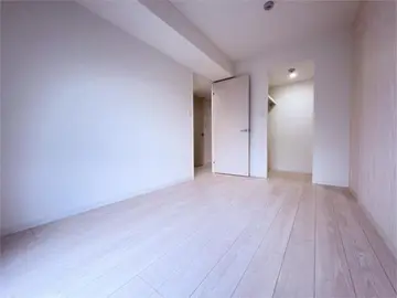 アルメノア西新 102号室