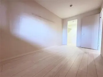 アルメノア西新 102号室