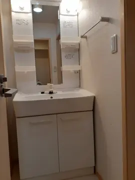 レインボーヒルⅠ 202号室