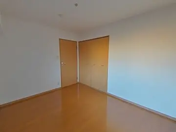 グランディス幾久富 102号室