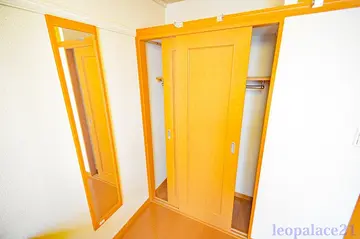 レオパレスコスマーファイブ 105号室