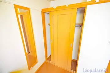 レオパレスコスマーファイブ 203号室