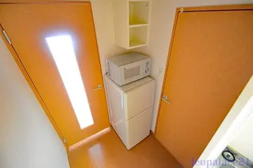 レオパレスコスマーファイブ 203号室