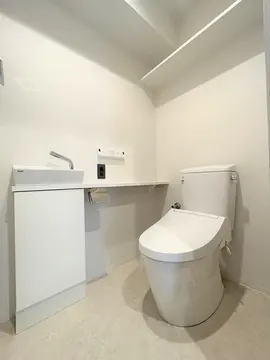 ラ・シック四季美 102号室