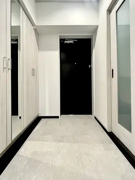 ラ・シック四季美 102号室