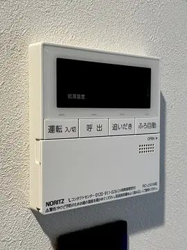 ラ・シック四季美 102号室