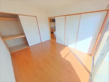 メゾン・ド・ルミエール 202号室