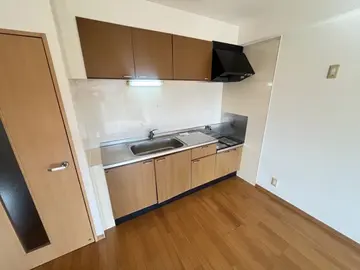 メゾン・ド・ルミエール 102号室