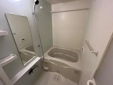 アジュール 106号室