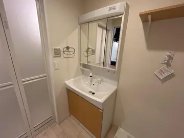 アジュール 202号室