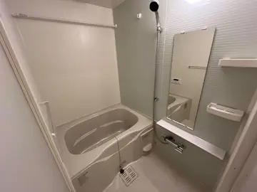 アジュール 202号室