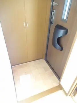 エクレール・アイ B棟 203号室