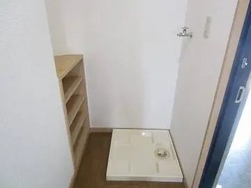 ジャスティワン黒髪 603号室