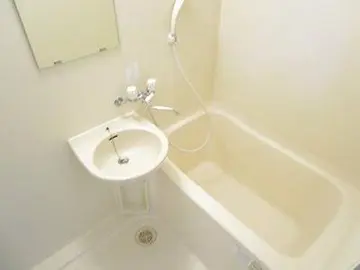 ジャスティワン黒髪 603号室