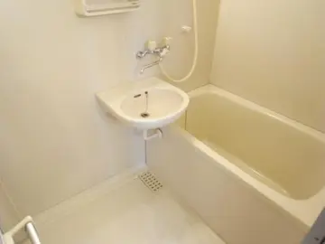 コーポ川原 102号室