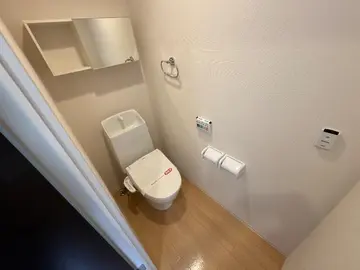 アレイナ ヒルズ 101号室