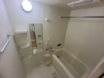 ルミナス 105号室