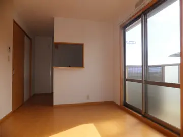 コンフォールソレジオ 102号室