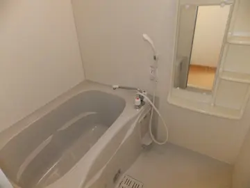 コンフォールソレジオ 102号室