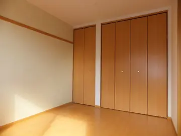 コンフォールソレジオ 102号室