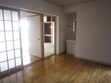 山下ハイツ 203号室