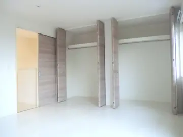 東谷山五丁目戸建 B 101号室