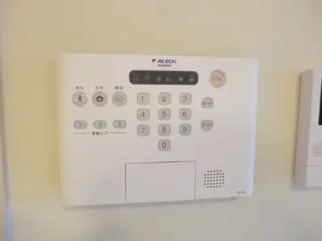 東谷山五丁目戸建 B 101号室