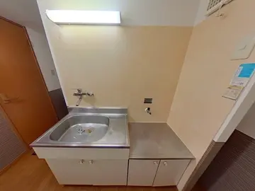 ウイングス1番館 102号室