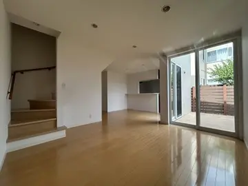 La,Tierra 光の森北B 2号室