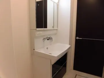 グラシュー 102号室