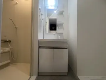 メルシー郡元 206号室