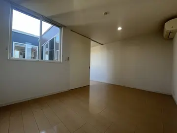 パストガーデンみずき台E 1号室