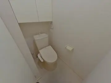 パストガーデンみずき台E 2号室