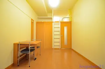 レオパレスアイリス 107号室